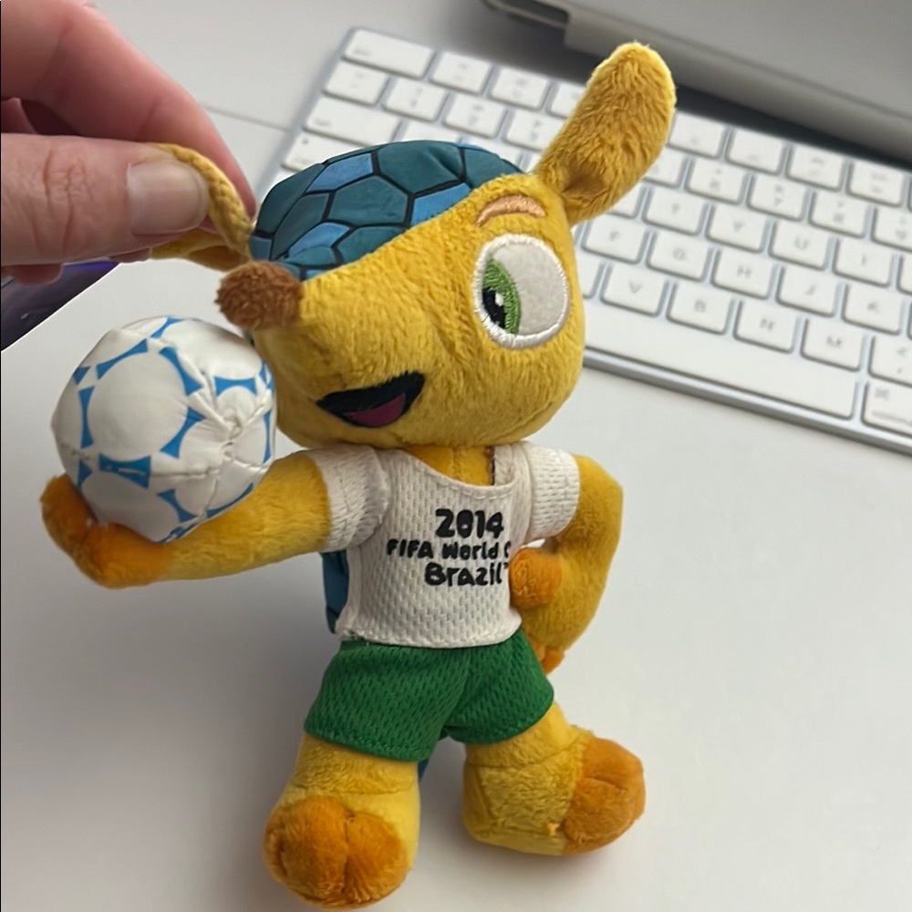 2014 World Cup Brazil Yellow Zabivaka-Style Plush Toy - Yellow Fuleco